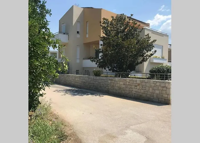 Aretis St Apartment